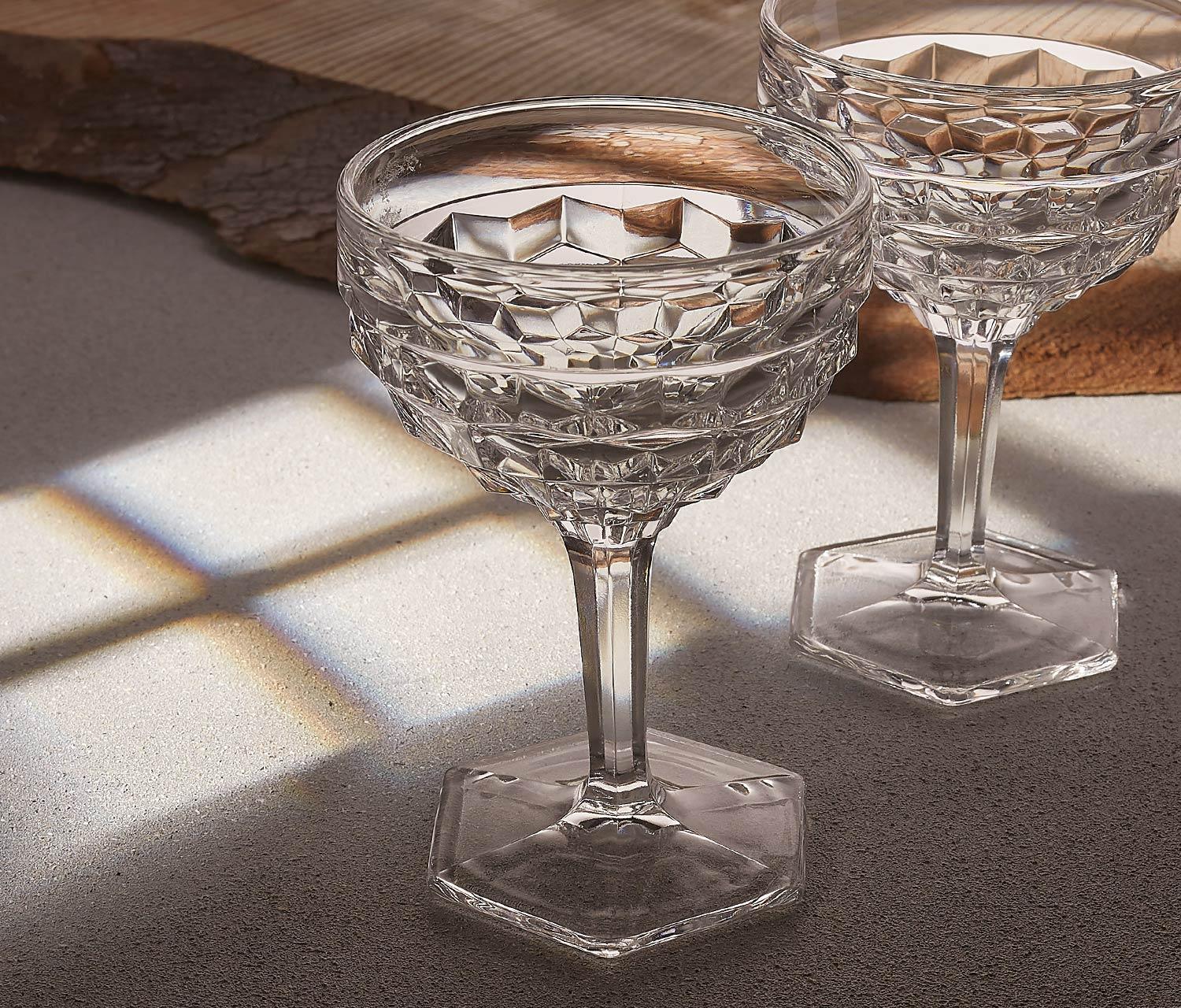 http://lollygag.co/cdn/shop/products/Vintage-Cubist-Coupe-Champagne-Glasses-details-Lollygag.jpg?v=1678299588
