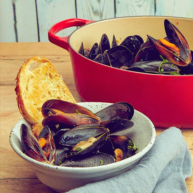 Dutch Oven Moules lollygag