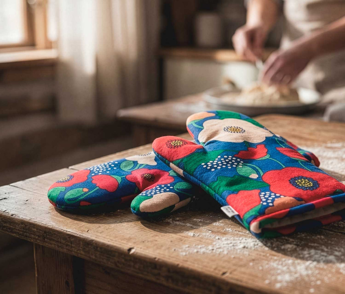 Mid-Mod Poppy Oven Mitts: Danica Studio - Lollygag.co