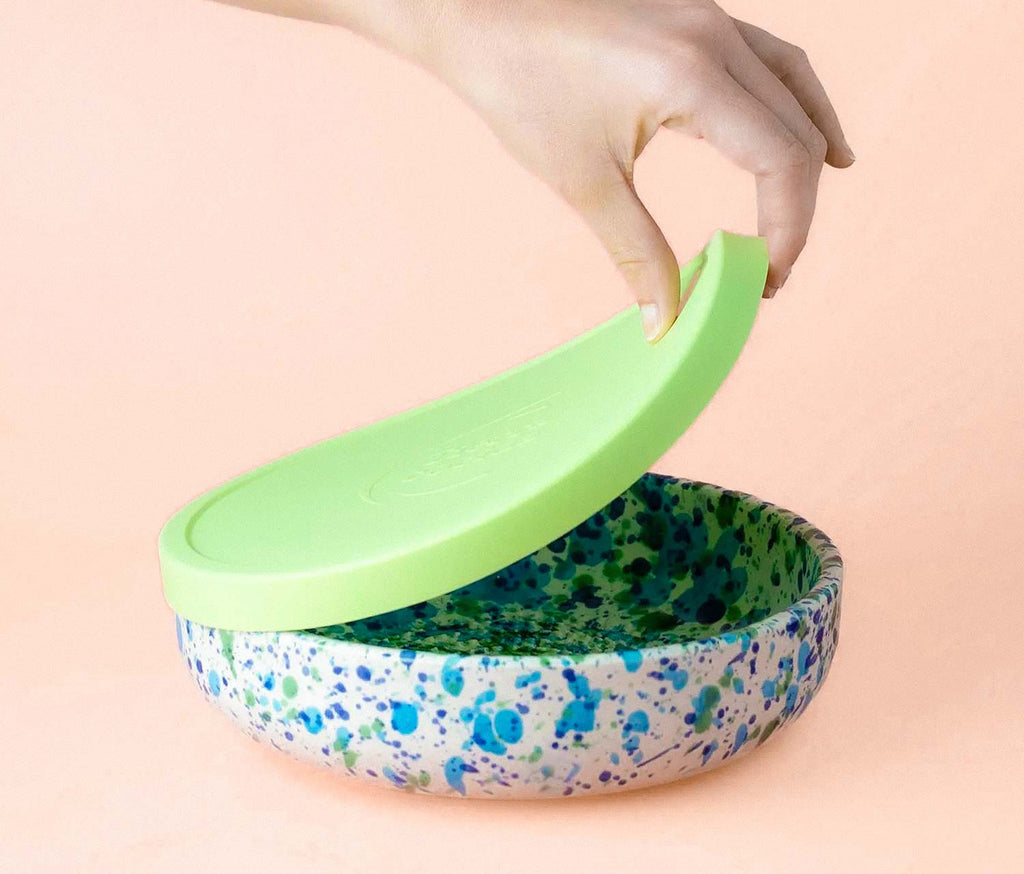 Grate bowl with green silicone lid - lollygag