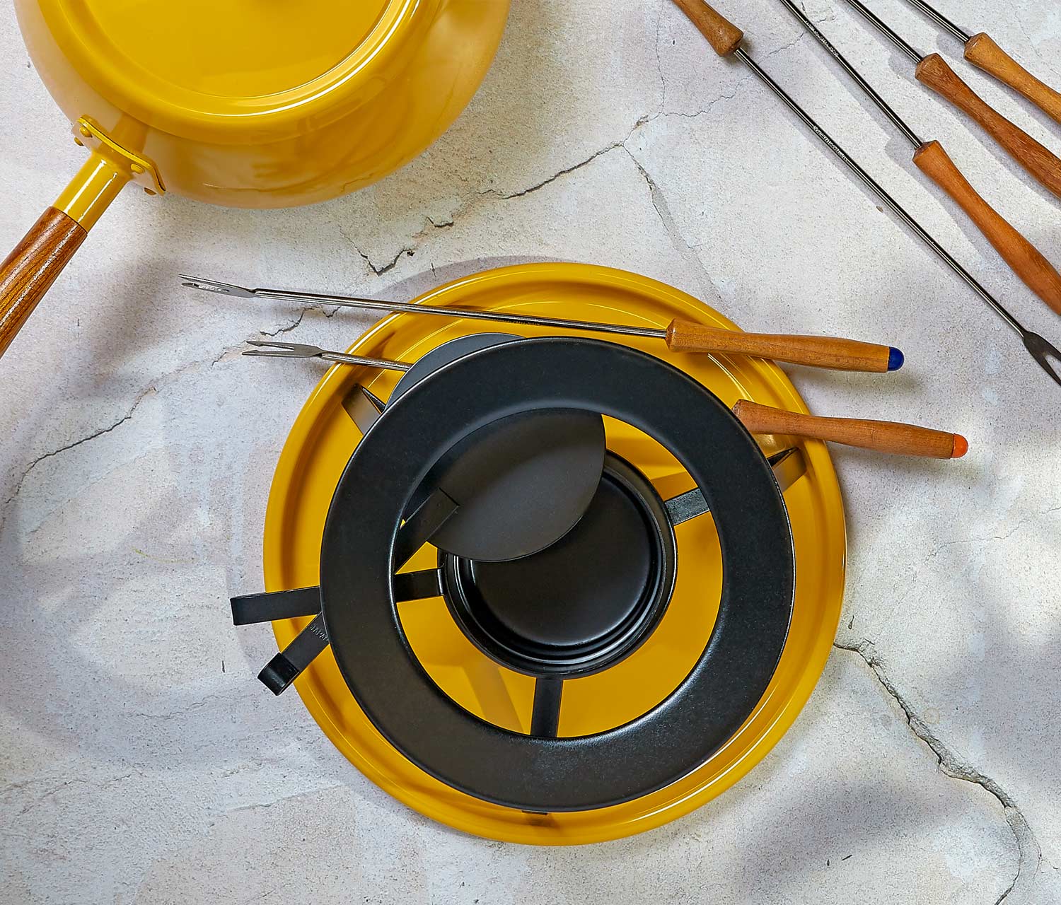 Casseroles - (5) Le Creuset Service à fondue / fonte émaillée Marron (26 Casseroles - (5) Le Creuset Service à fondue / fonte émaillée Marron (26